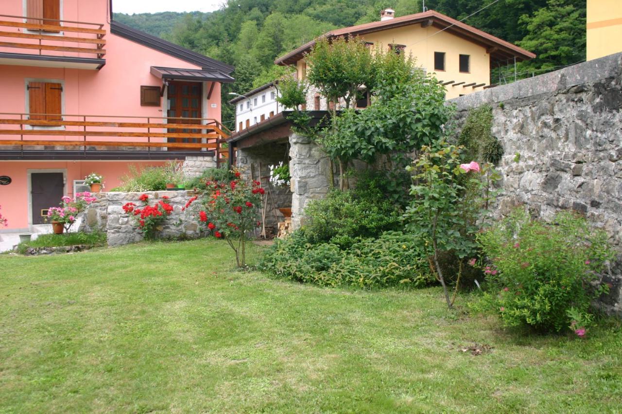 Pikes Villa Pulfero Buitenkant foto
