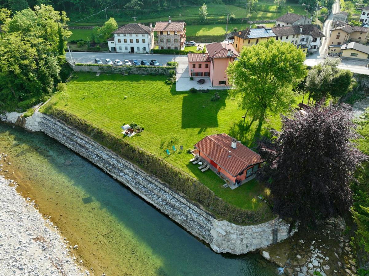 Pikes Villa Pulfero Buitenkant foto