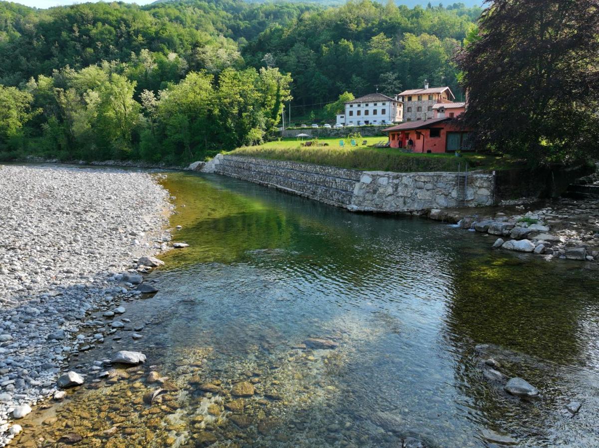 Pikes Villa Pulfero Buitenkant foto