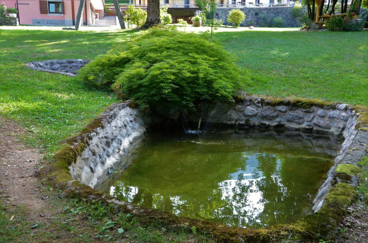 Pikes Villa Pulfero Buitenkant foto