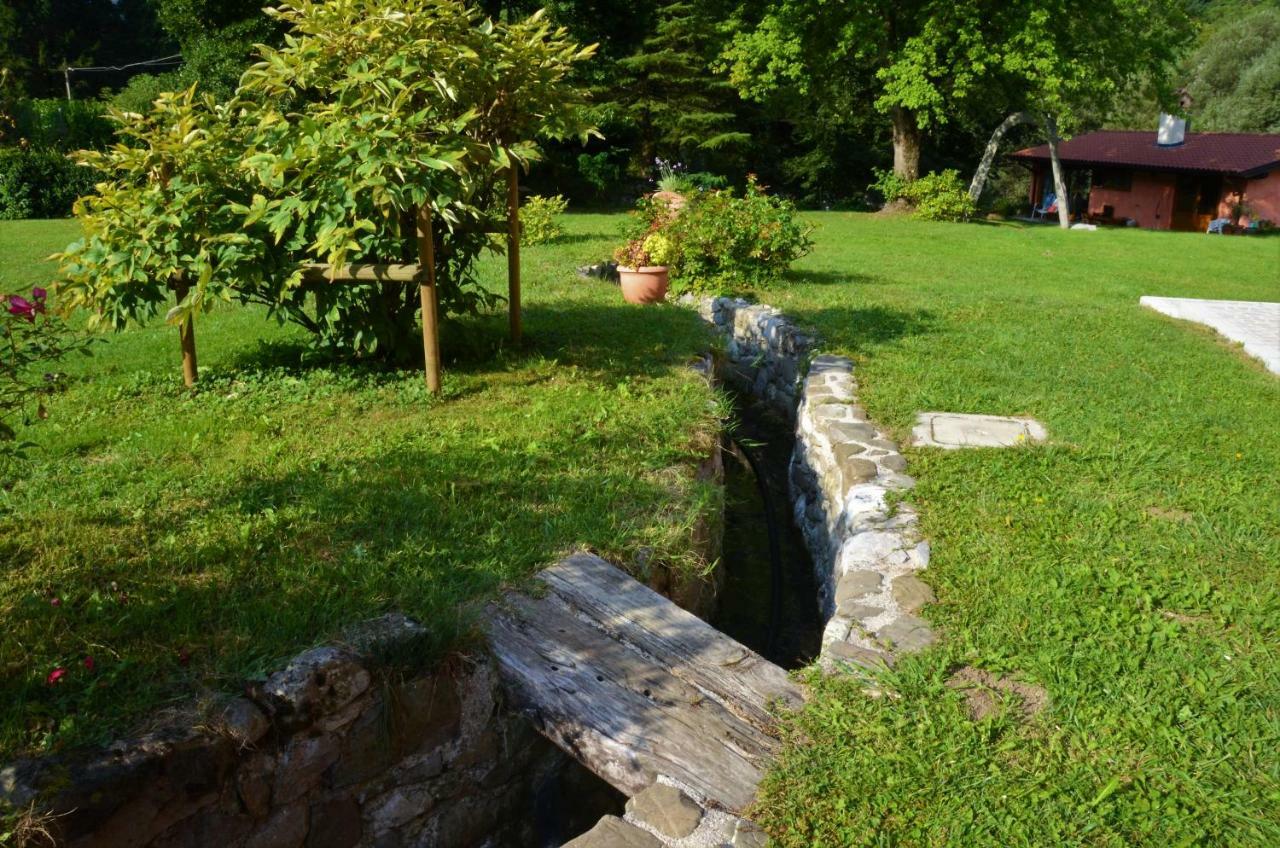 Pikes Villa Pulfero Buitenkant foto